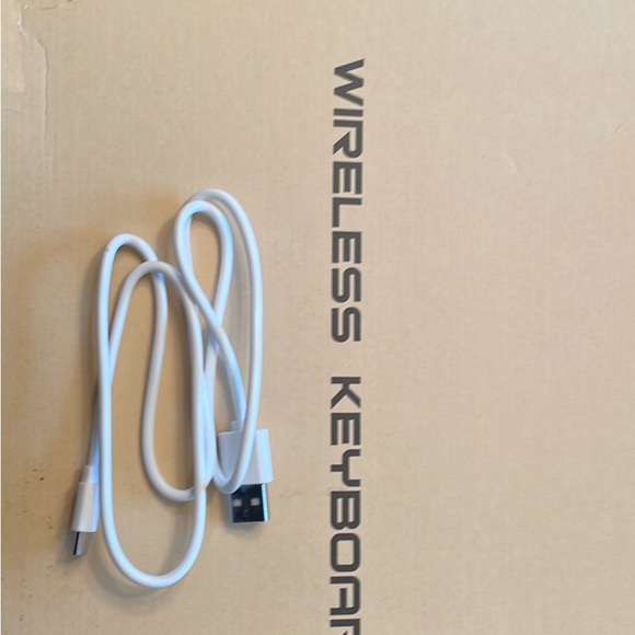 GreenLaw IPad Pro 12.9 Case and Keyboard - Picture 3 of 3